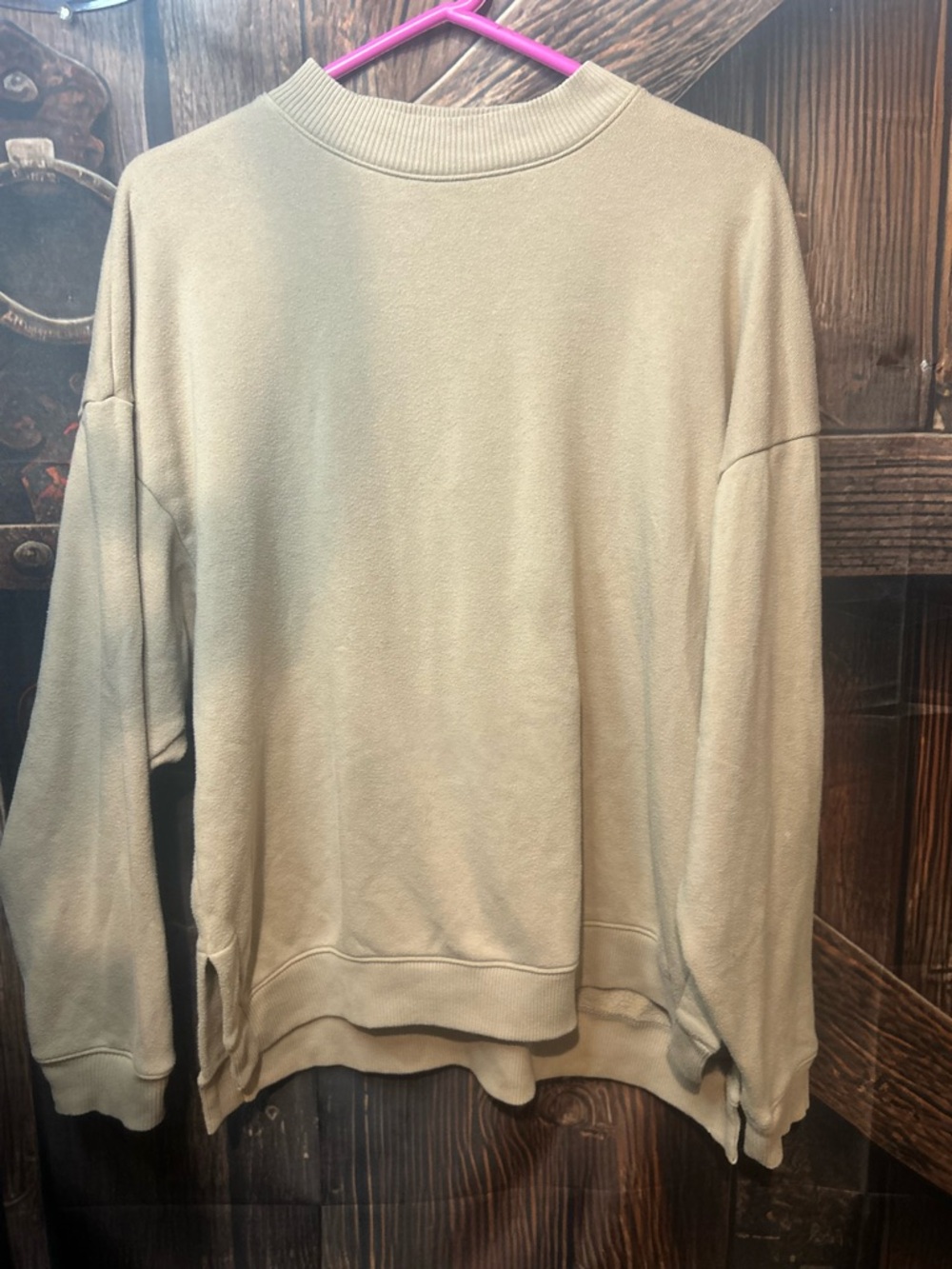 American Eagle Outfitters women’s Crewneck Sweatshirt - Light Beige